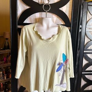 LuLu-B Light Green Palm Appliqué 3/4 Sleeve Pull On V Neck Top / Shirt / Blouse.